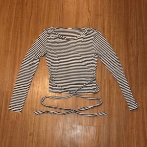 Long sleeve cropped shirt